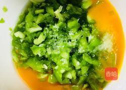 方便好吃下饭的青椒炒鸡蛋的做法图解3