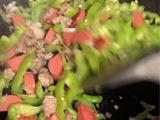 辣椒炒肉炒火腿肠的做法[图]