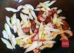 咸肉炒丝瓜的做法图解3