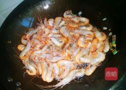 洋葱炒虾的做法图解3