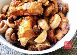 草菇炖腔骨的做法图解8