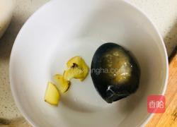 简单易学的黄瓜皮蛋汤的做法图解2