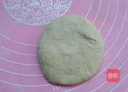 Illustration of how to make bacon bread 9