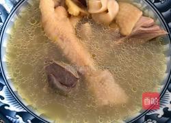 花胶红枣炖阉鸡的做法图解8