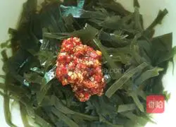 Illustration of how to make cold kelp 4