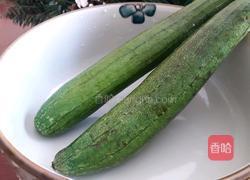 丝瓜蛋汤的做法图解1