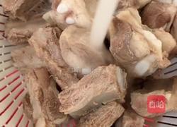 糖醋排骨的做法图解2