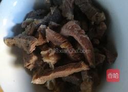 牛肉炖柿子的做法图解2