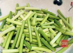 蒜台炖鲅鱼的做法图解5