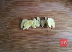 杂鱼煲的做法图解1