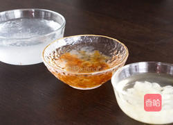 桃胶雪燕银耳甜汤，女人的胶原美颜羹！的做法图解1