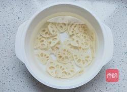 胡萝卜炒藕片的做法图解2