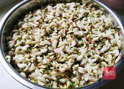 槐花饺子的做法图解1