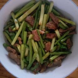 蒜苗炒肉的做法[图]