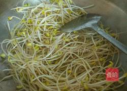 豆芽炒肉的做法图解4