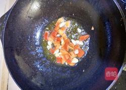 菜梗炒鸭肠的做法图解4