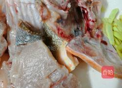 炸鱼块的做法图解1