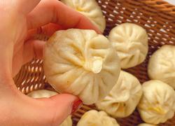 胡萝卜洋葱香菇牛肉小笼包
