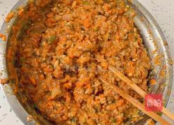 胡萝卜洋葱香菇牛肉小笼包的做法图解10