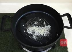 素炒西芹香菇的做法图解4