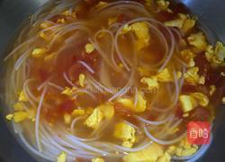 西红柿鸡蛋米线的做法图解5