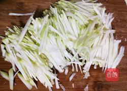 炝拌苤蓝(减脂菜）的做法图解3