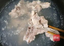 香辣酱骨棒的做法图解1