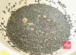 黑芝麻鸡蛋煎饼的做法图解6