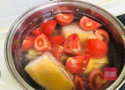 番茄玉米排骨汤的做法图解5