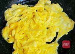 芦笋炒鸡蛋的做法图解3