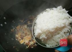 腊肠蛋炒饭的做法图解7