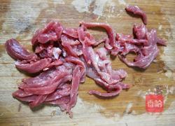 芹菜炒肉丝的做法图解2