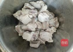 排骨豆角焖面的做法图解1
