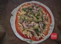 土豆芦笋牛排葱油饼披萨的做法图解9