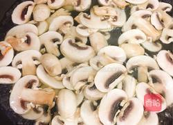 芦笋炒蘑菇的做法图解4