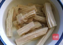 腐竹拌茼蒿的做法图解8