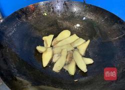 油焖大鱿鱼的做法图解1