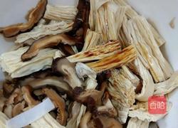 凉拌腐竹香菇的做法图解6