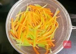 虾仁时蔬鸡蛋饼 (宝宝辅食)的做法图解7