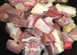 咖喱牛肉的做法图解1