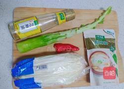 金针菇拌莴笋的做法图解1