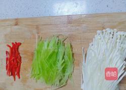 金针菇拌莴笋的做法图解2