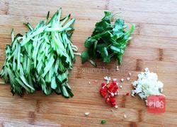 凉拌黄瓜虫草花的做法图解3