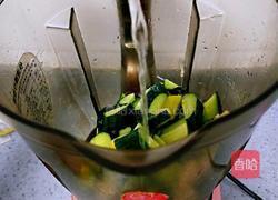 黄瓜梨汁的做法图解7