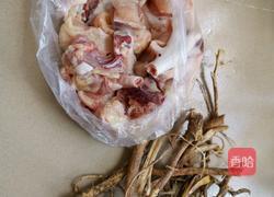 五指毛桃鸡汤的做法图解1