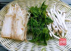 菌汤龙须菜的做法图解1