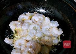 彩椒炒虾仁的做法图解11