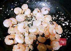 彩椒炒虾仁的做法图解12