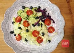 金枪鱼蔬果沙拉的做法图解8