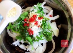 洋葱拌木耳的做法图解10